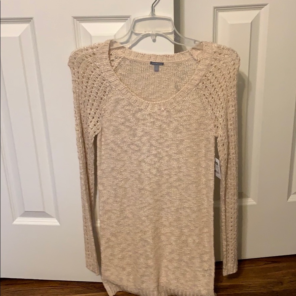 Champagne light weight sweater – brand new